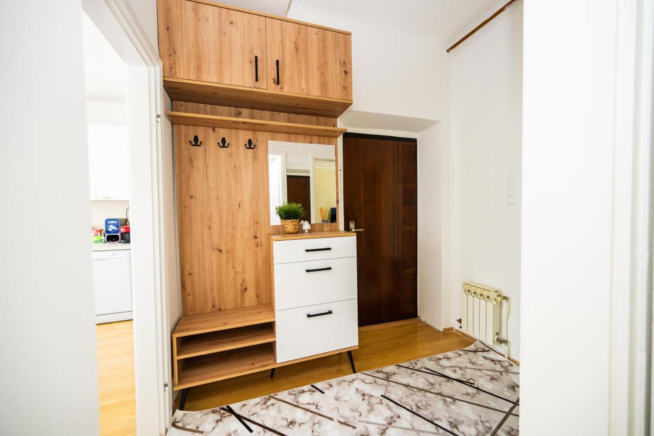 Cozy One-Bedroom Apartment Near City Center Sarajevo Ngoại thất bức ảnh