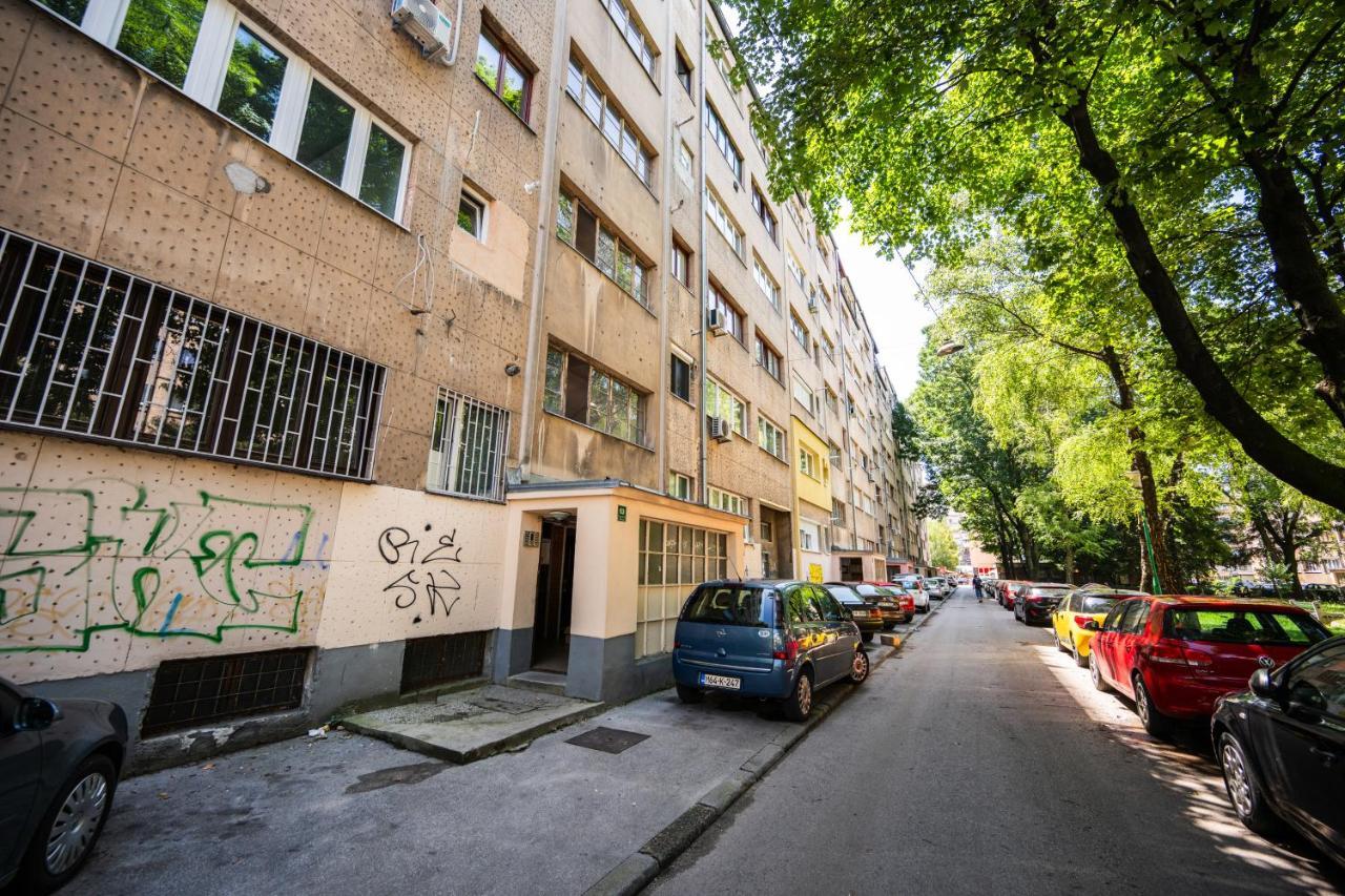 Cozy One-Bedroom Apartment Near City Center Sarajevo Ngoại thất bức ảnh