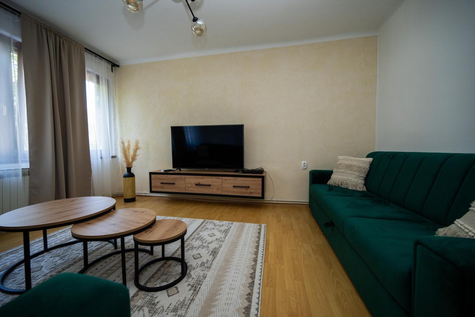 Cozy One-Bedroom Apartment Near City Center Sarajevo Ngoại thất bức ảnh